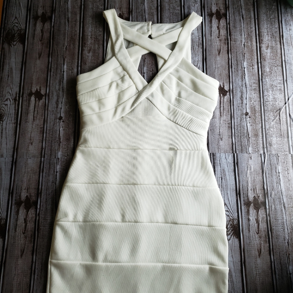 Emerald Sundae White Criss-Cross Dress - Picture 2 of 6